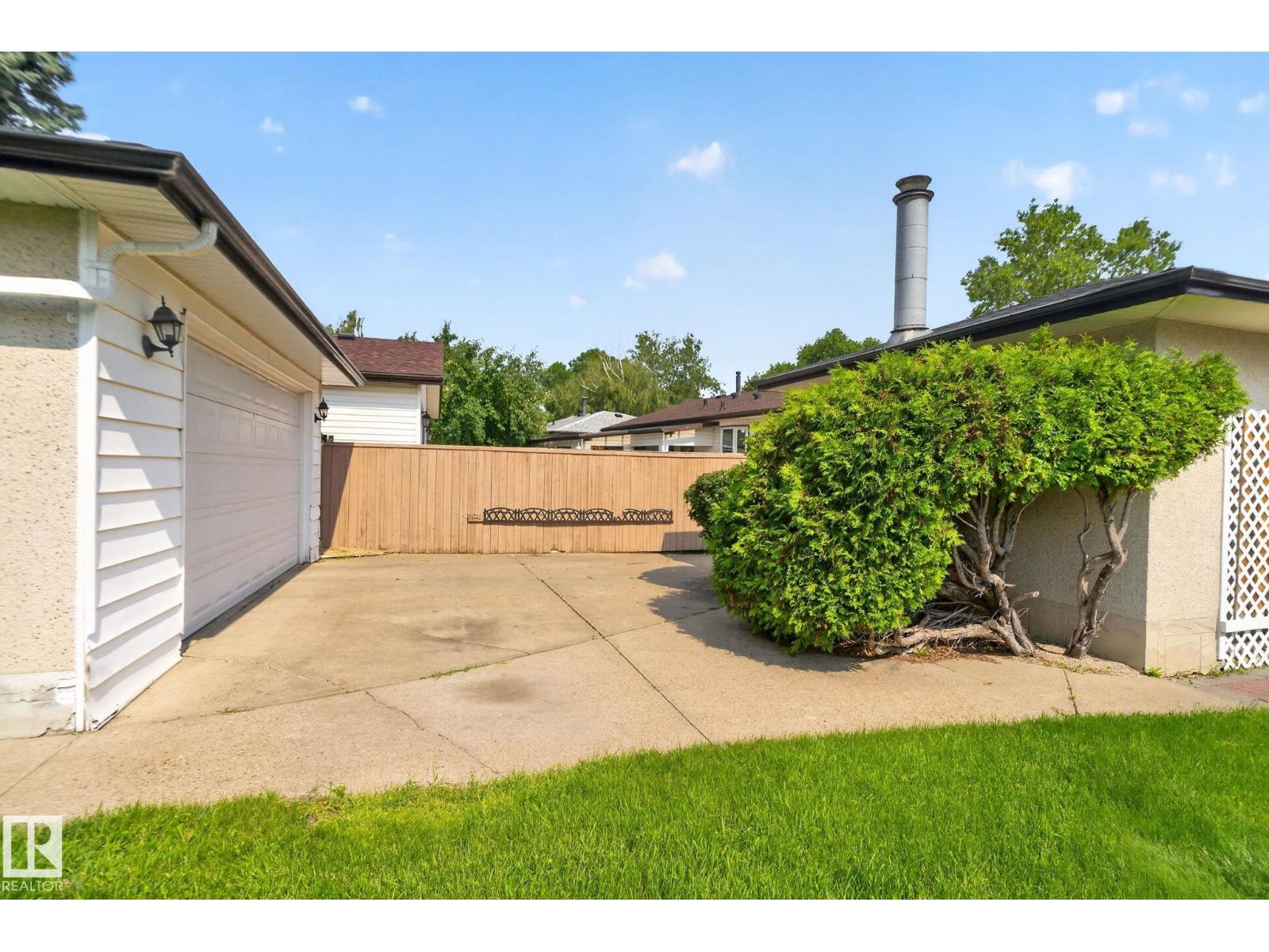 6012 145 AV NW - Image 56