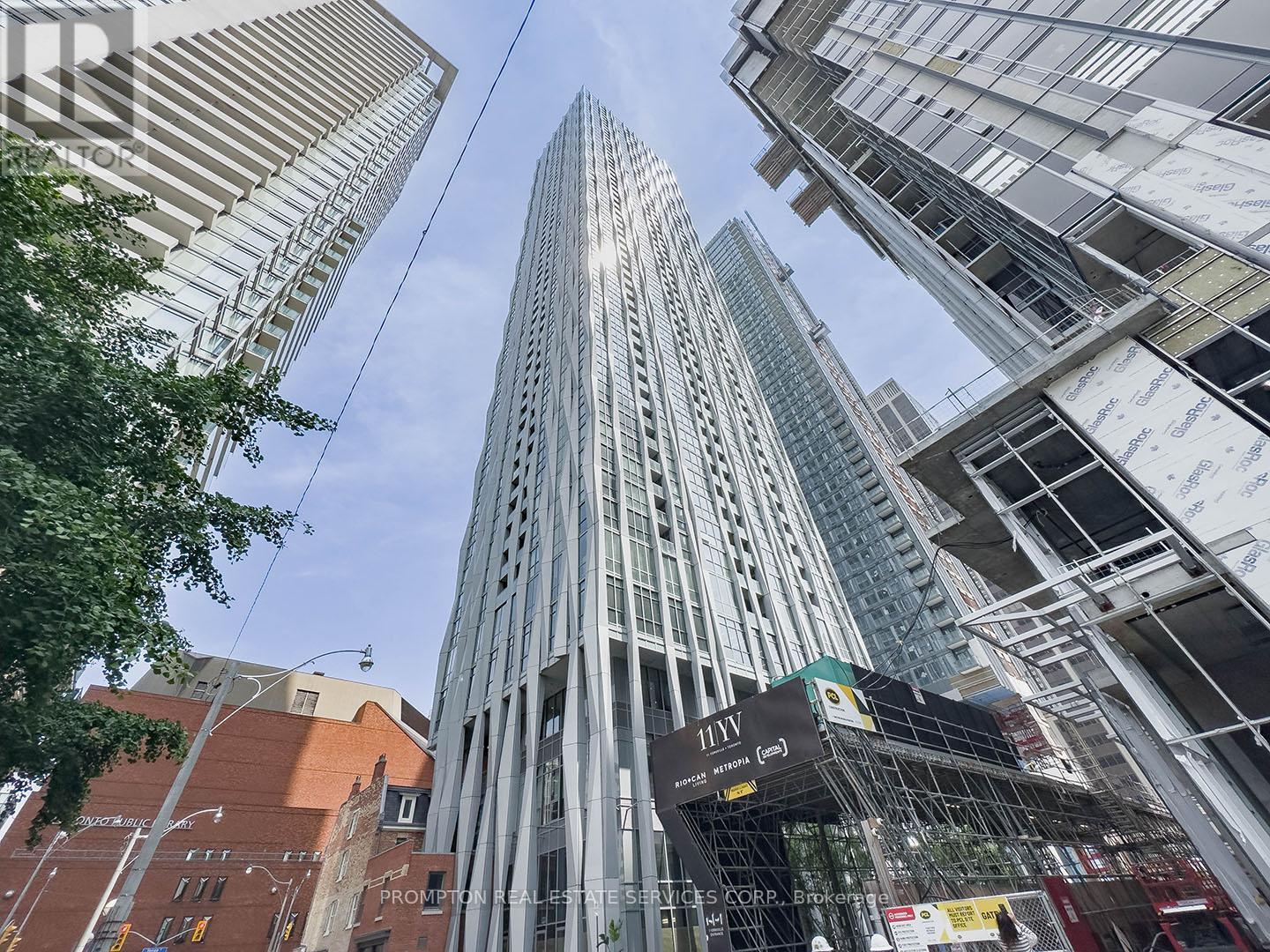 Photo of 1 Yorkville Avenue