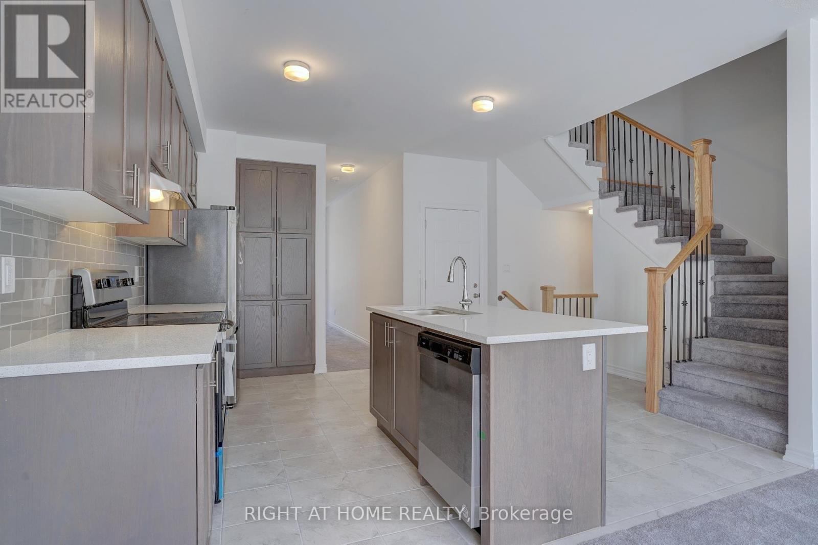 2038 CAMERON LOTT CRESCENT - 7