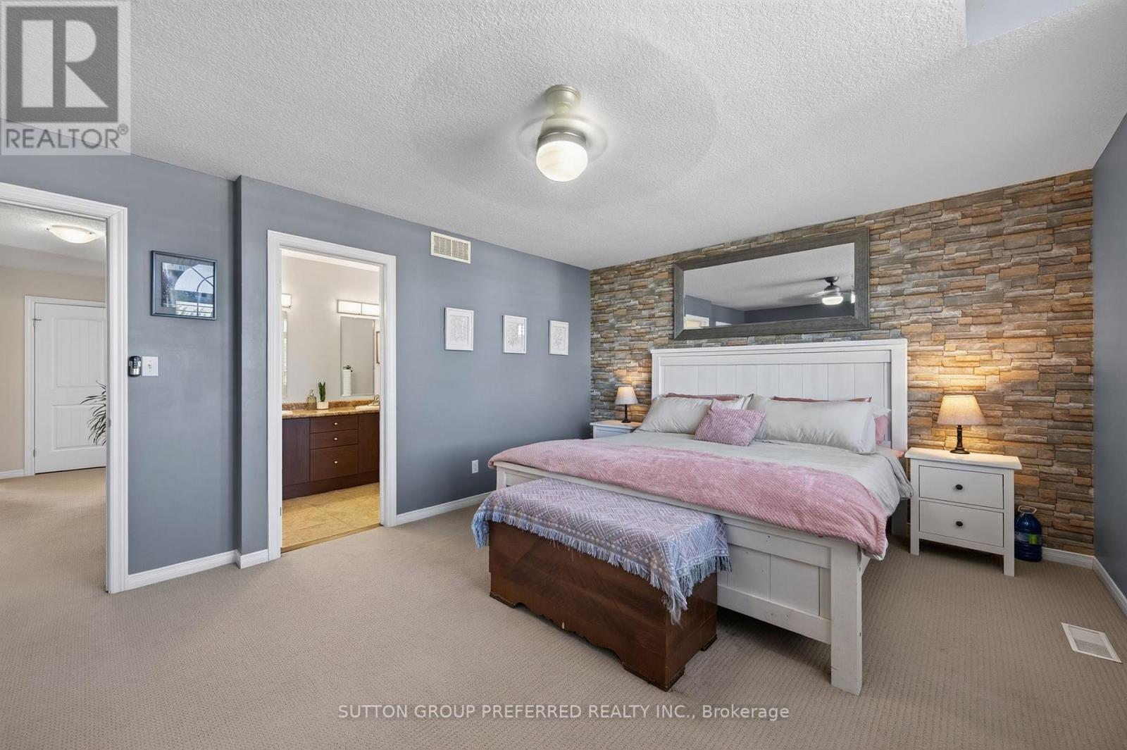 3288 TURNER CRESCENT - 21