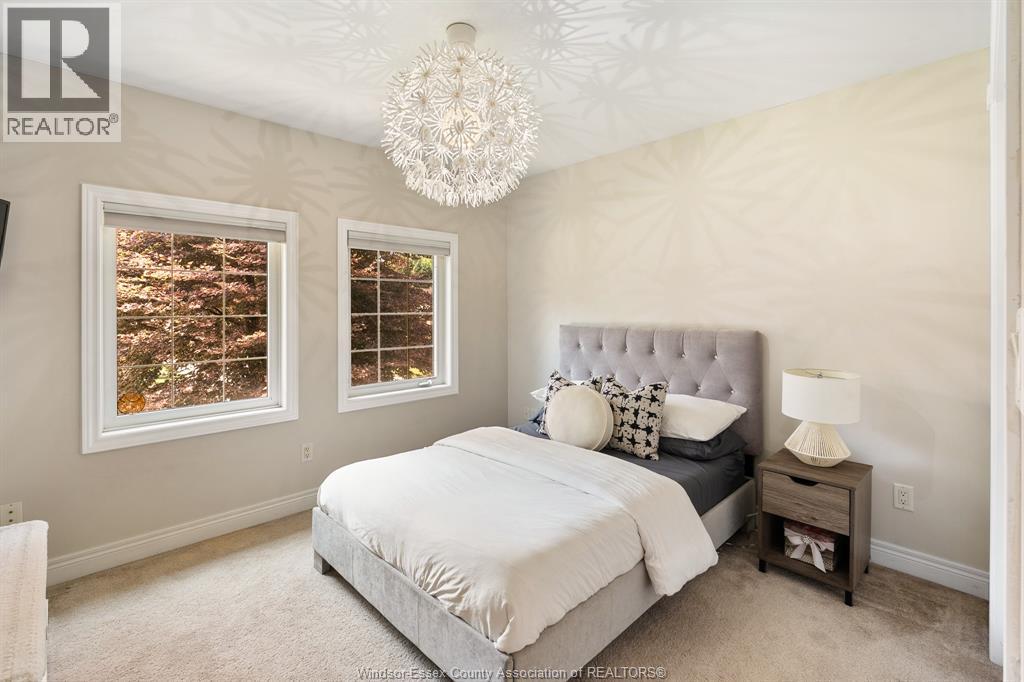 210 Vintage Oak DRIVE - 28