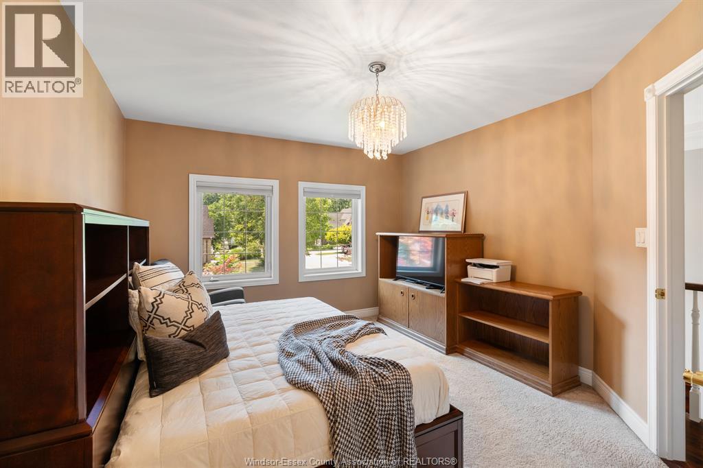 210 Vintage Oak DRIVE - 30