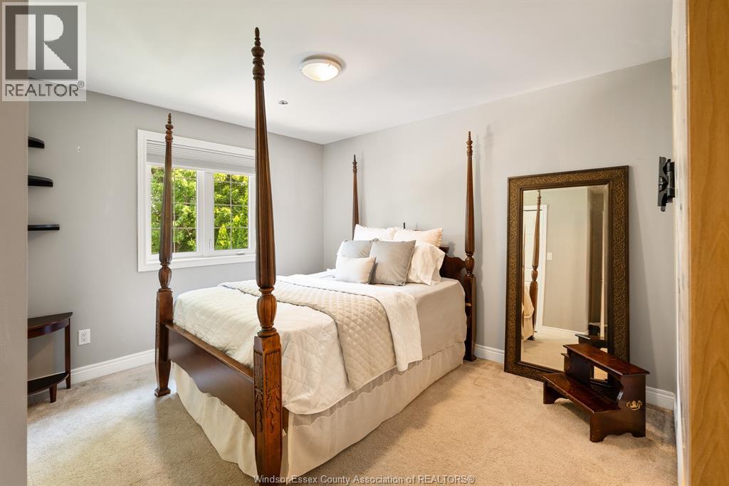 210 Vintage Oak DRIVE - Image 31