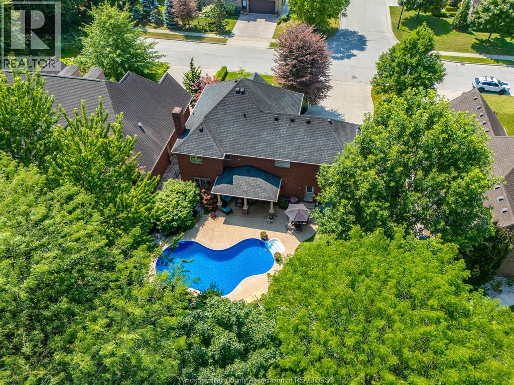 210 Vintage Oak DRIVE - 48