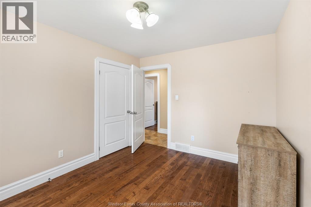 102 Joanne COURT - 22