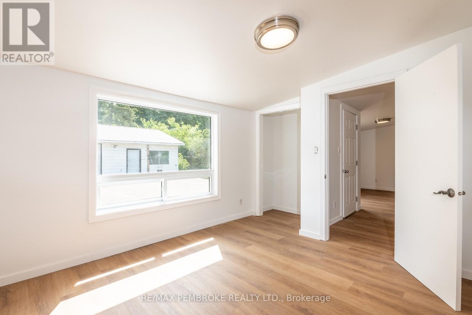 32560 HIGHWAY - Image 14