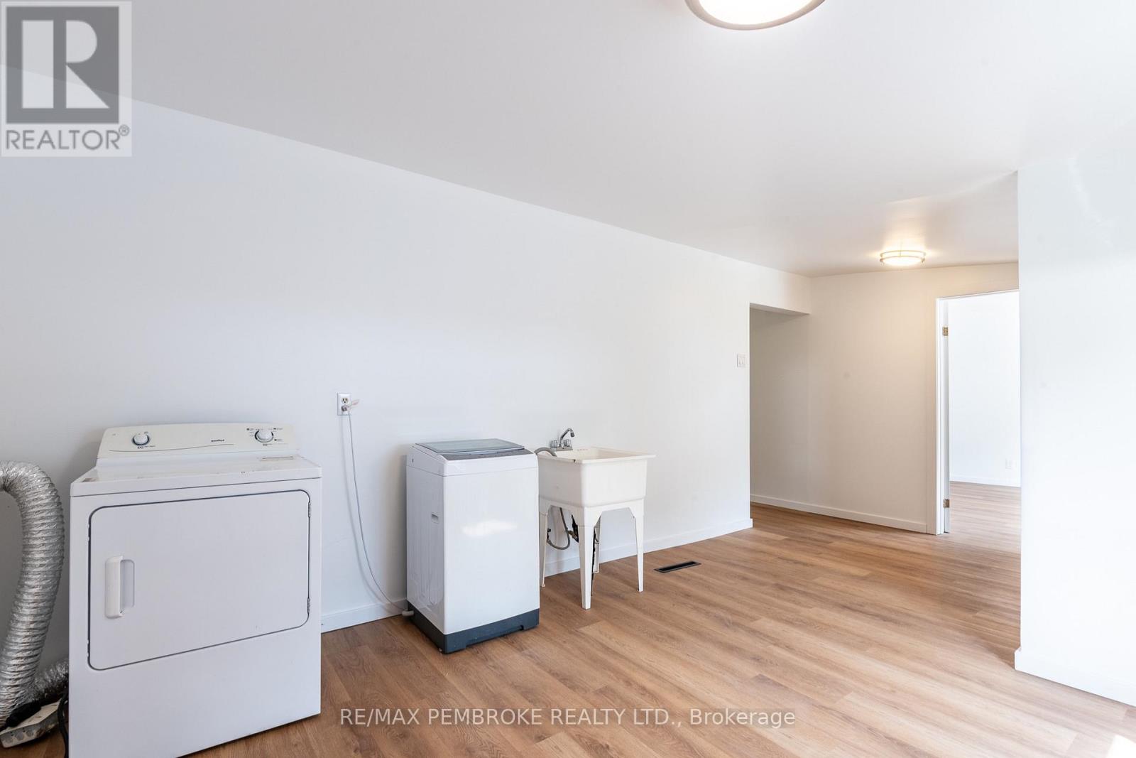 32560 HIGHWAY - Image 23