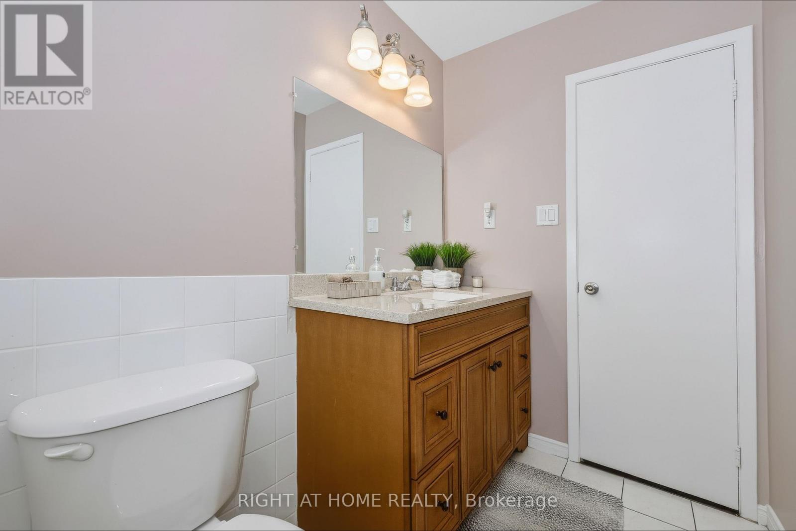 229 BRITANNIA AVENUE - 13