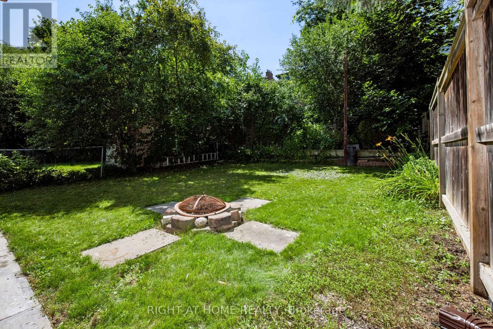 229 BRITANNIA AVENUE - 30