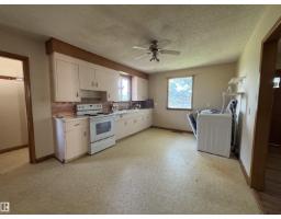 5617 50 St, Vegreville, AB T9C1H7 Photo 7