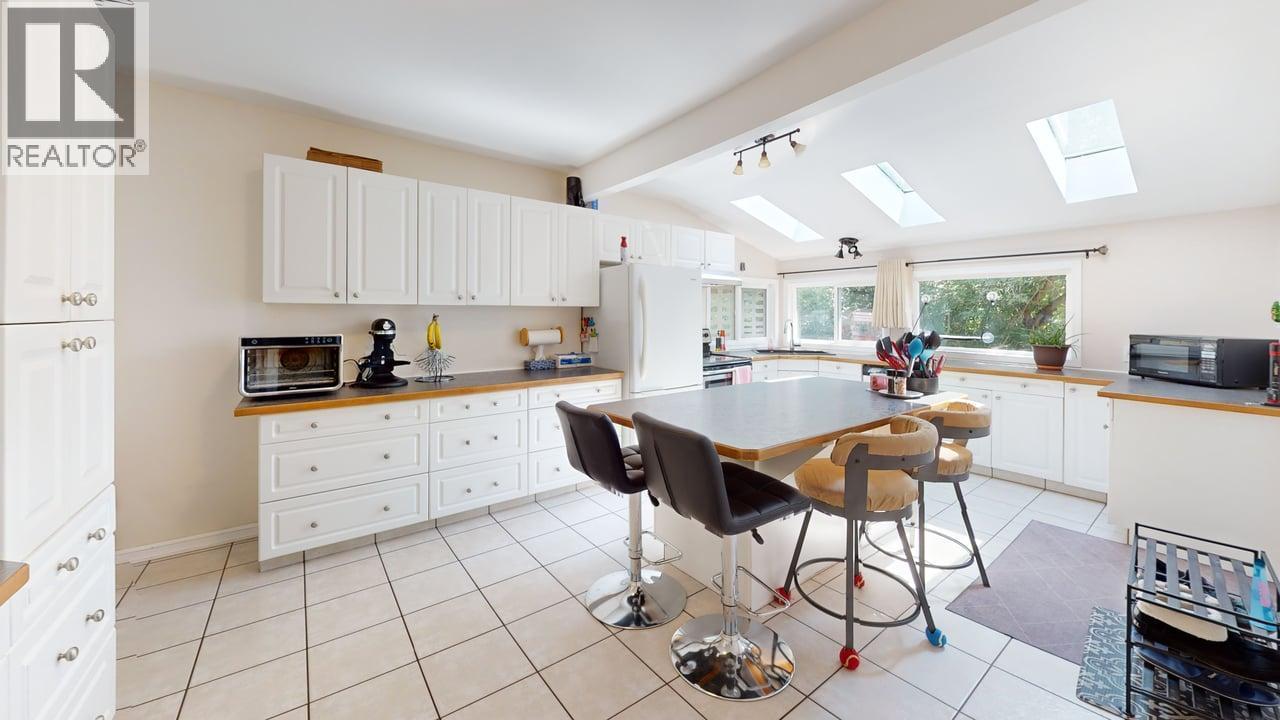 2066 CAUGHLIN Road, Fruitvale