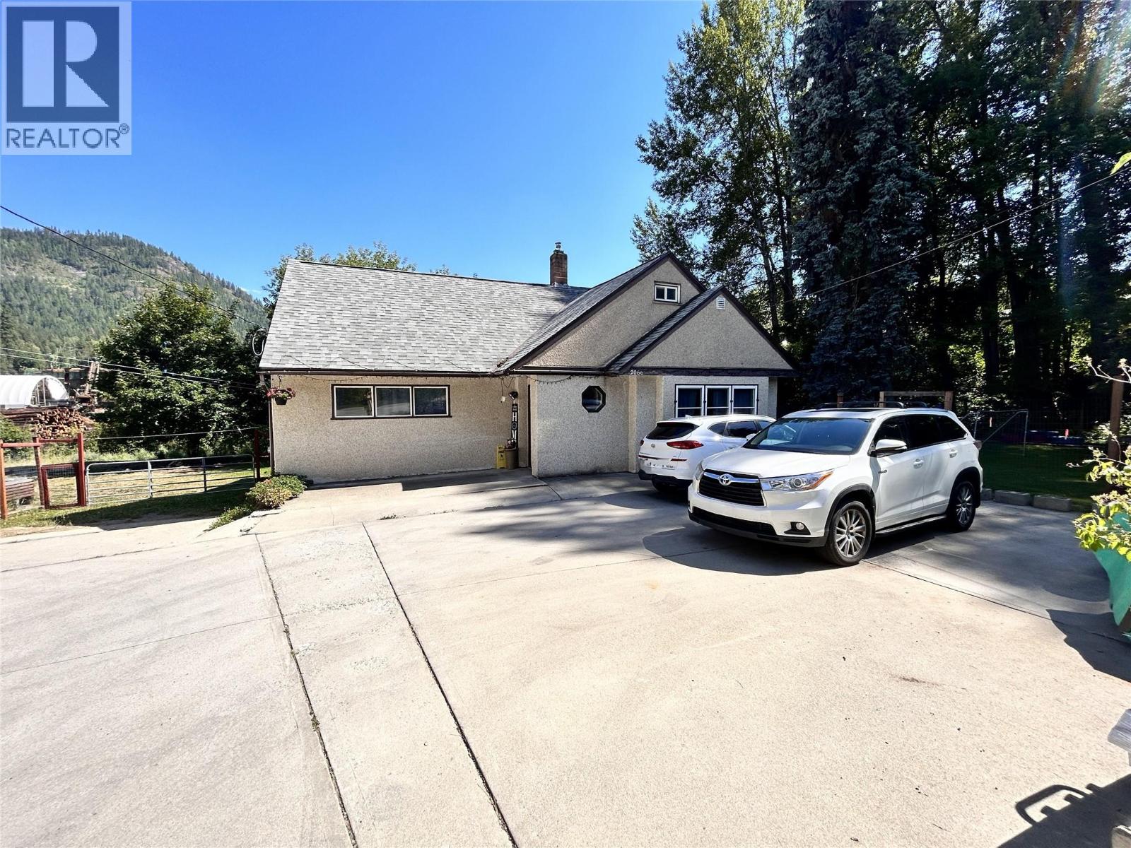 2066 CAUGHLIN Road, Fruitvale