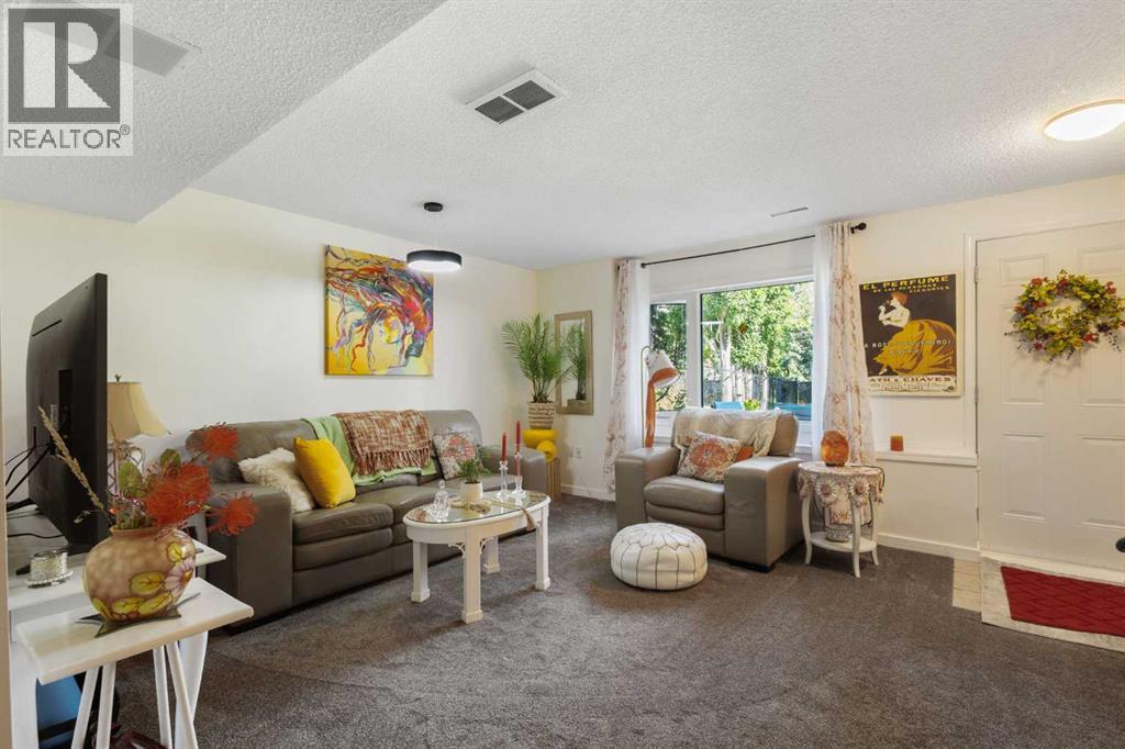151 Citadel Close NW - 29