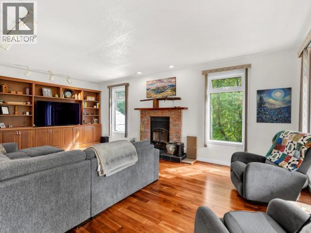 56 RIVER ROAD - 15