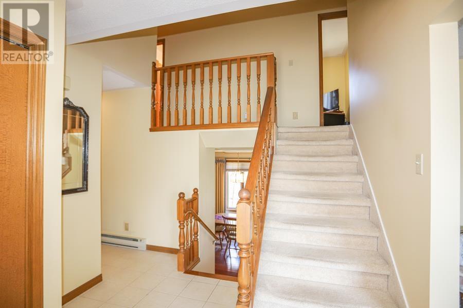 56 Prince Charles CRES - Image 5