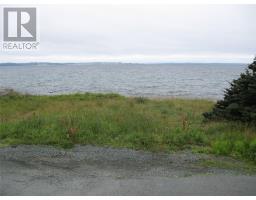 54 Robert's Road North thumbnail 5