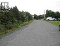 54 Robert's Road North thumbnail 7