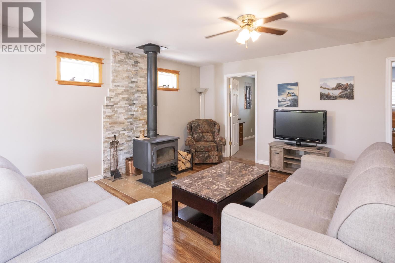 153-155 Maki Lake RD - 26