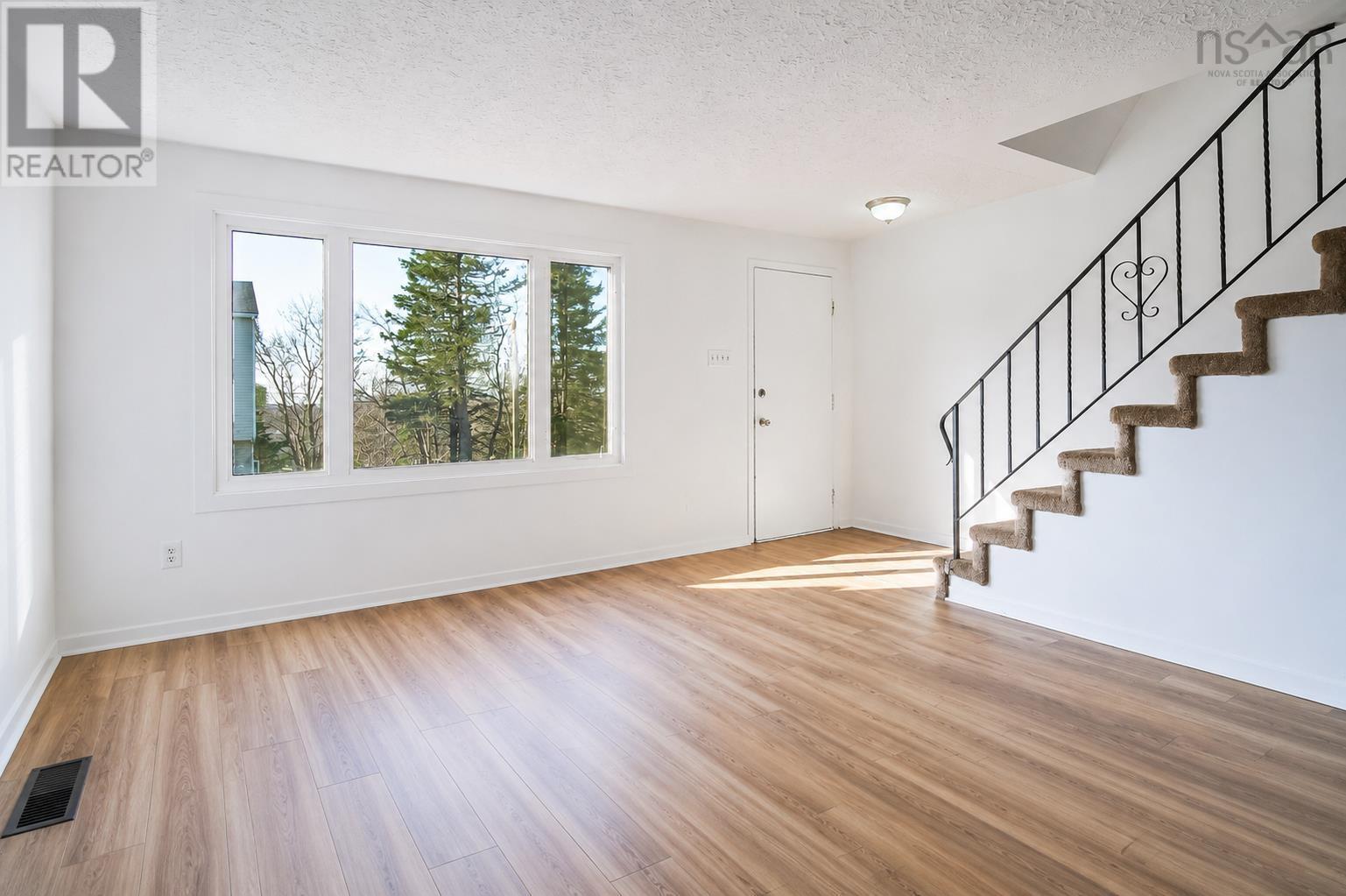 36 Regal Road - 7