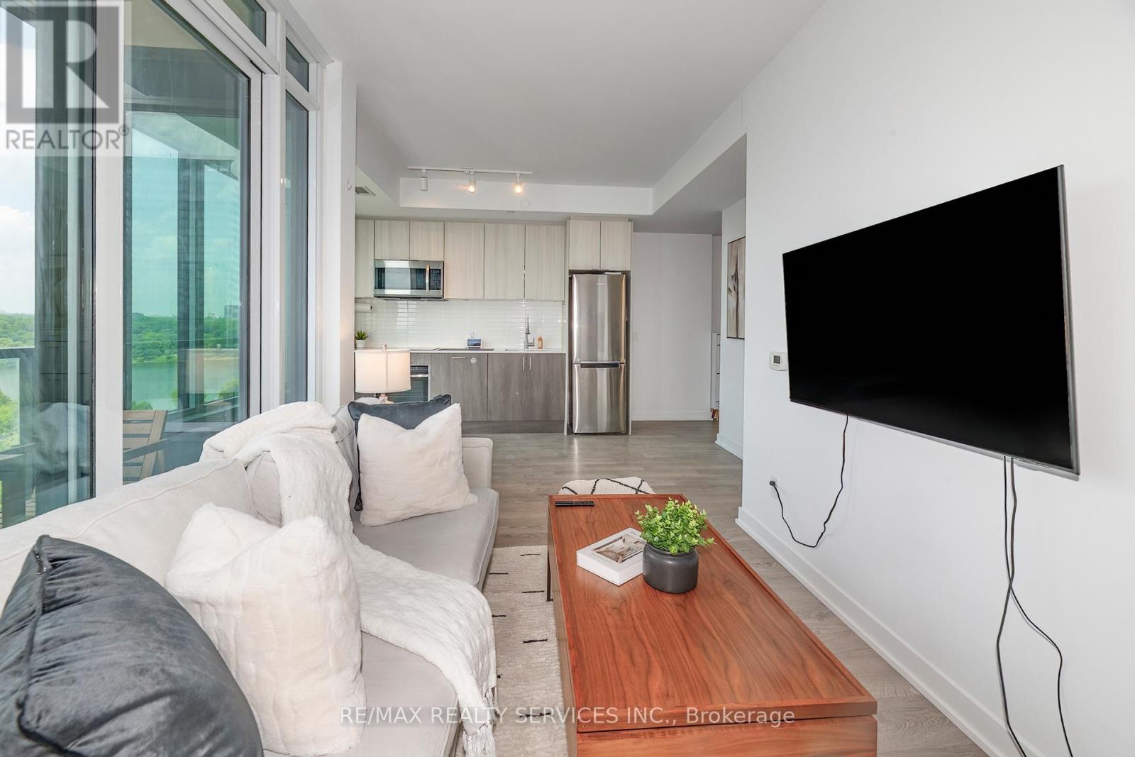 #1616 1926 LAKESHORE BOULEVARD W - 8