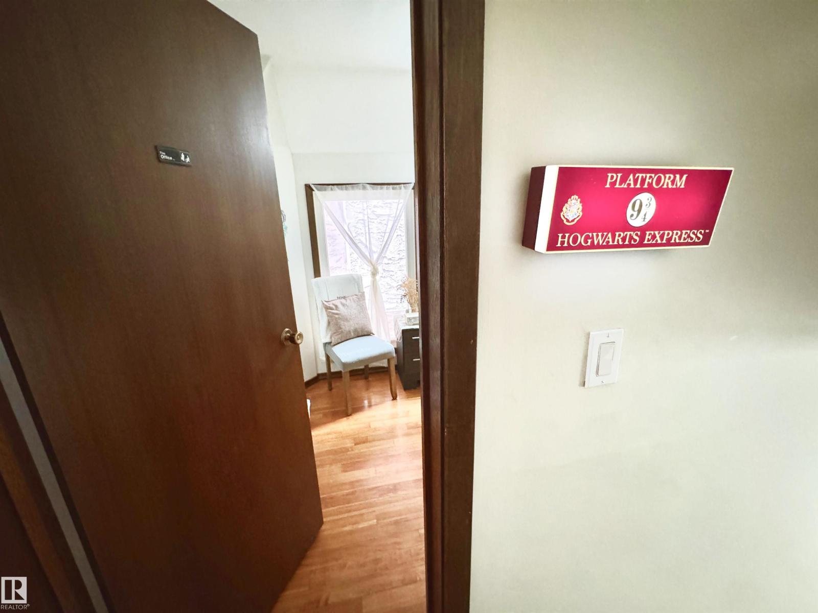 10346A 121 Street NW - Photo 46