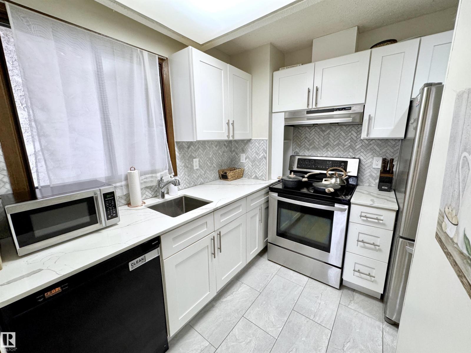 10346A 121 Street NW - Photo 9