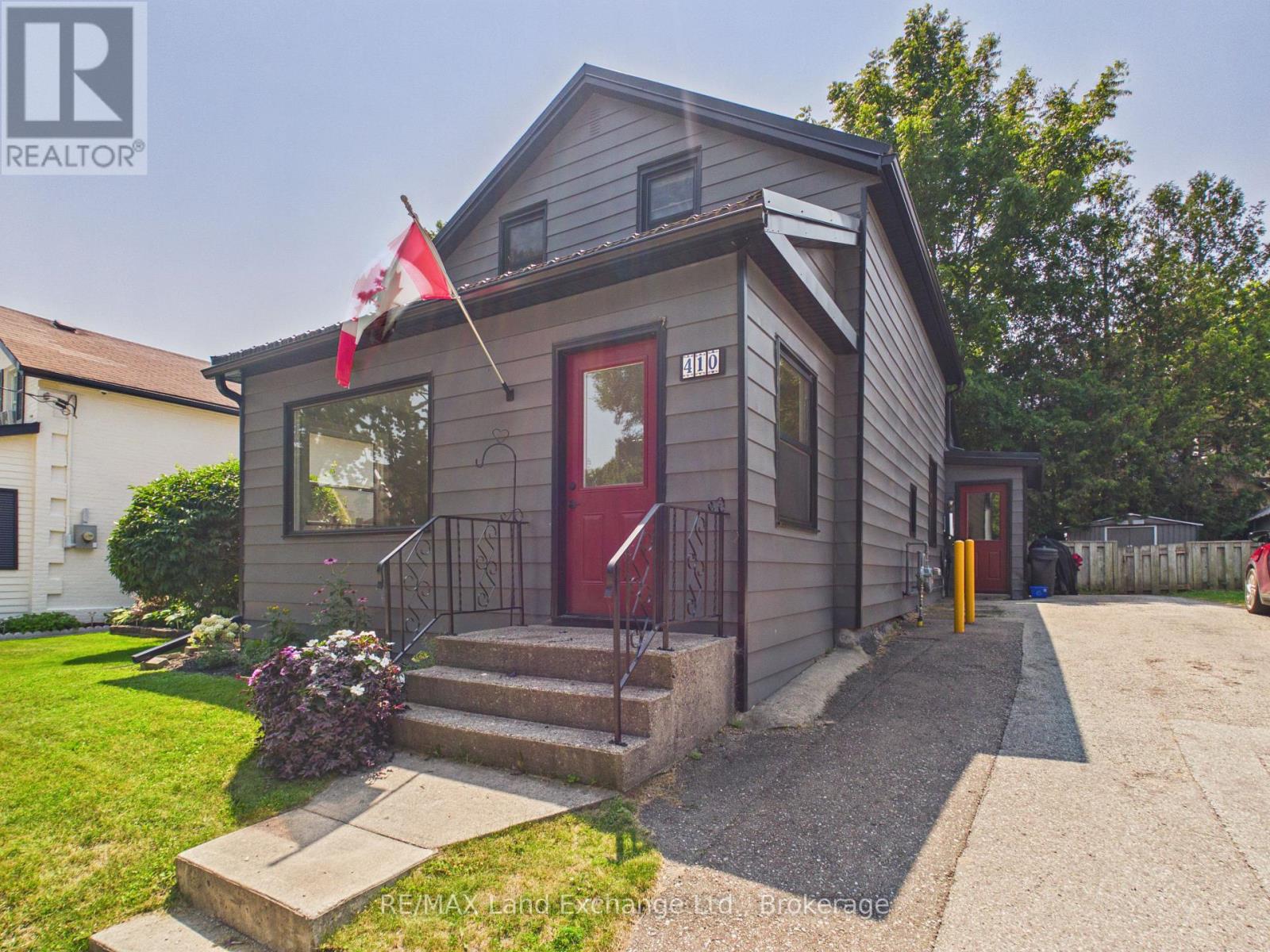 410 RUSSELL STREET - 1