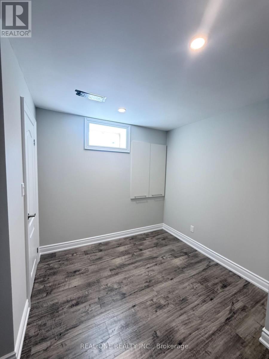 57 BUSCH AVENUE - 25