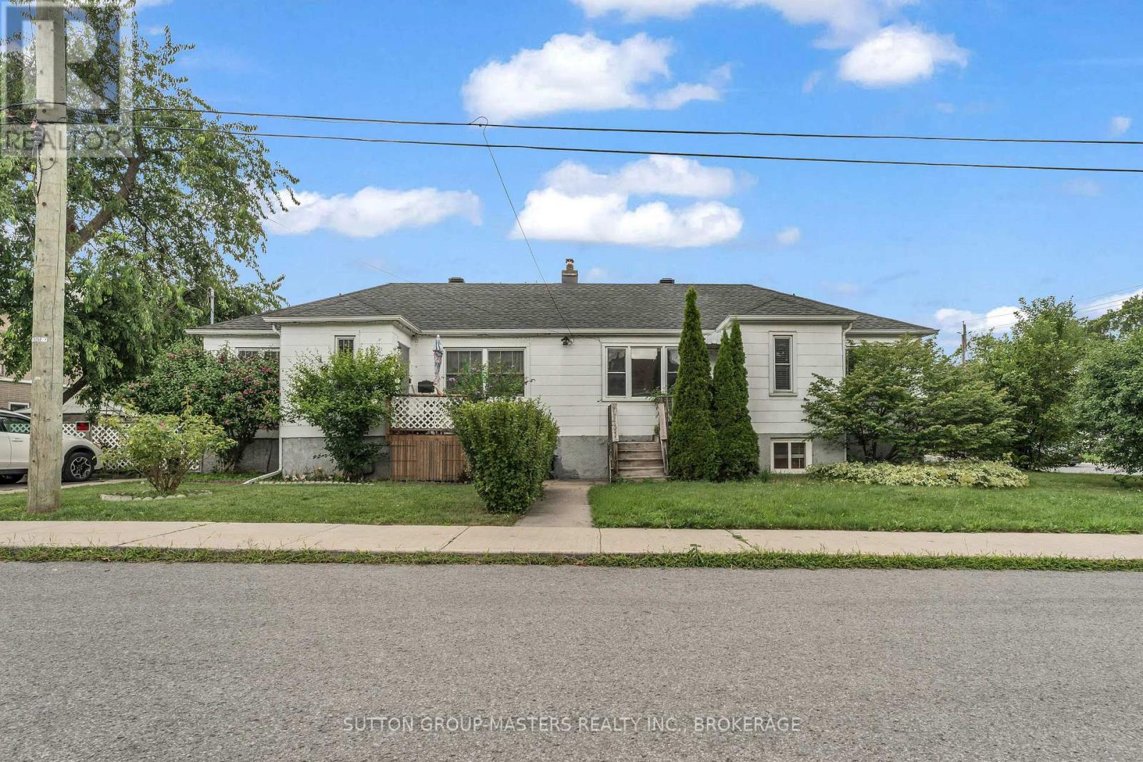 22 WESTDALE AVENUE W - 1