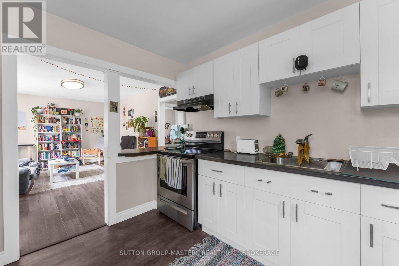 22 WESTDALE AVENUE W - 13