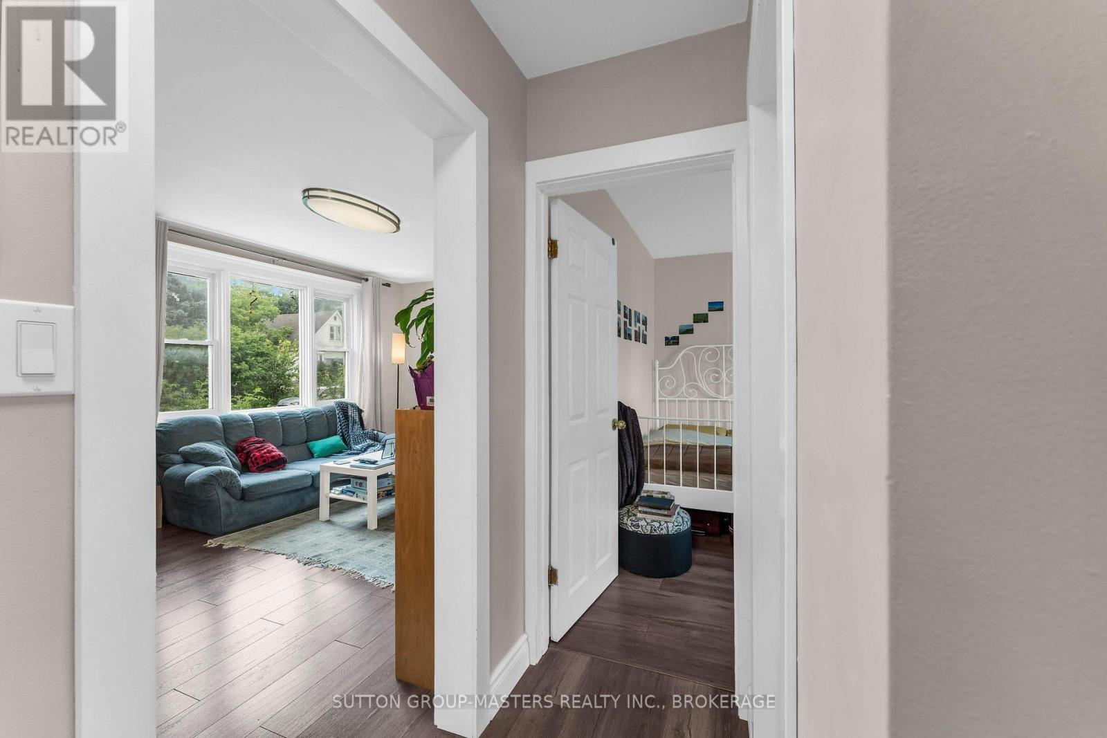 22 WESTDALE AVENUE W - Image 15