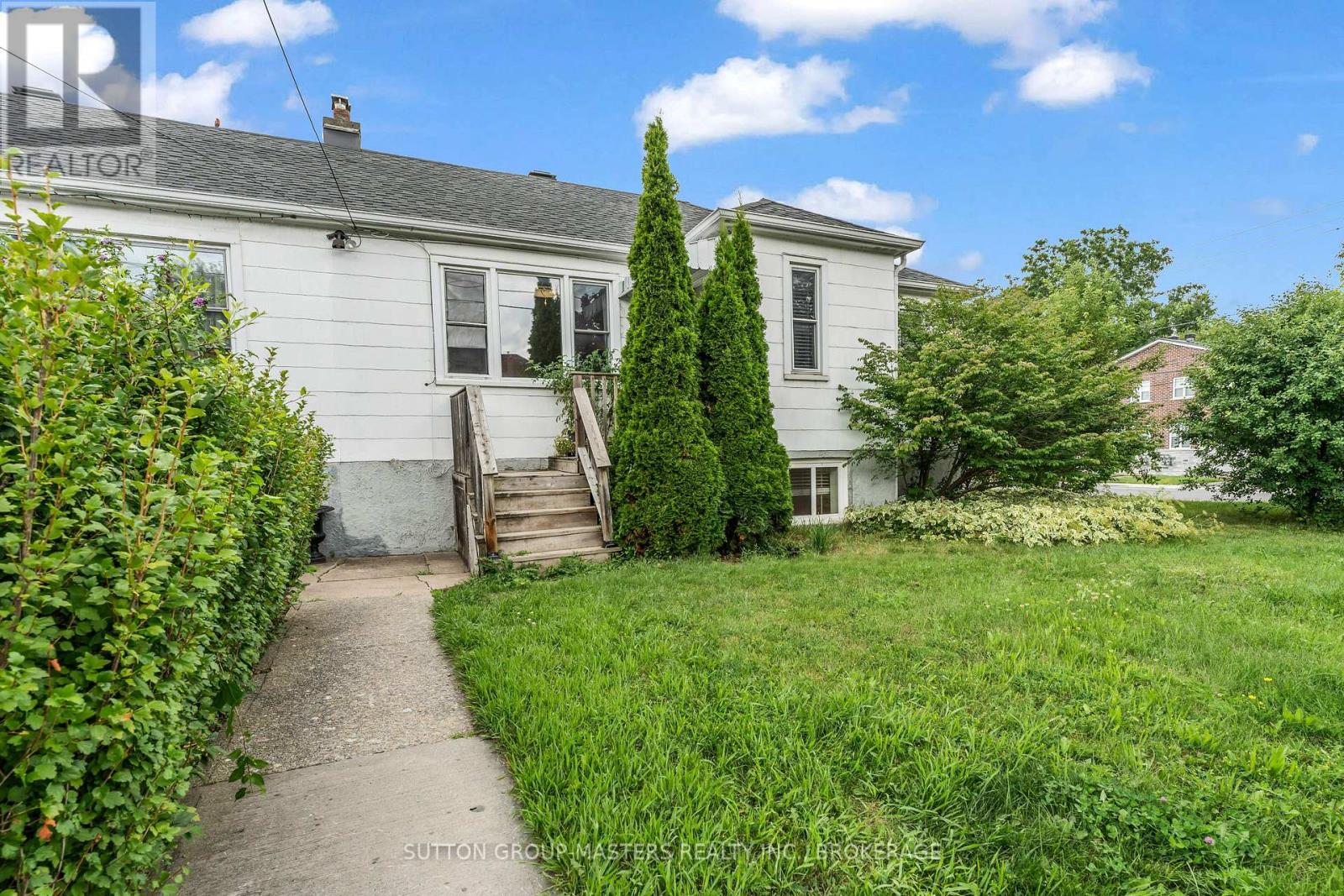 22 WESTDALE AVENUE W - 3