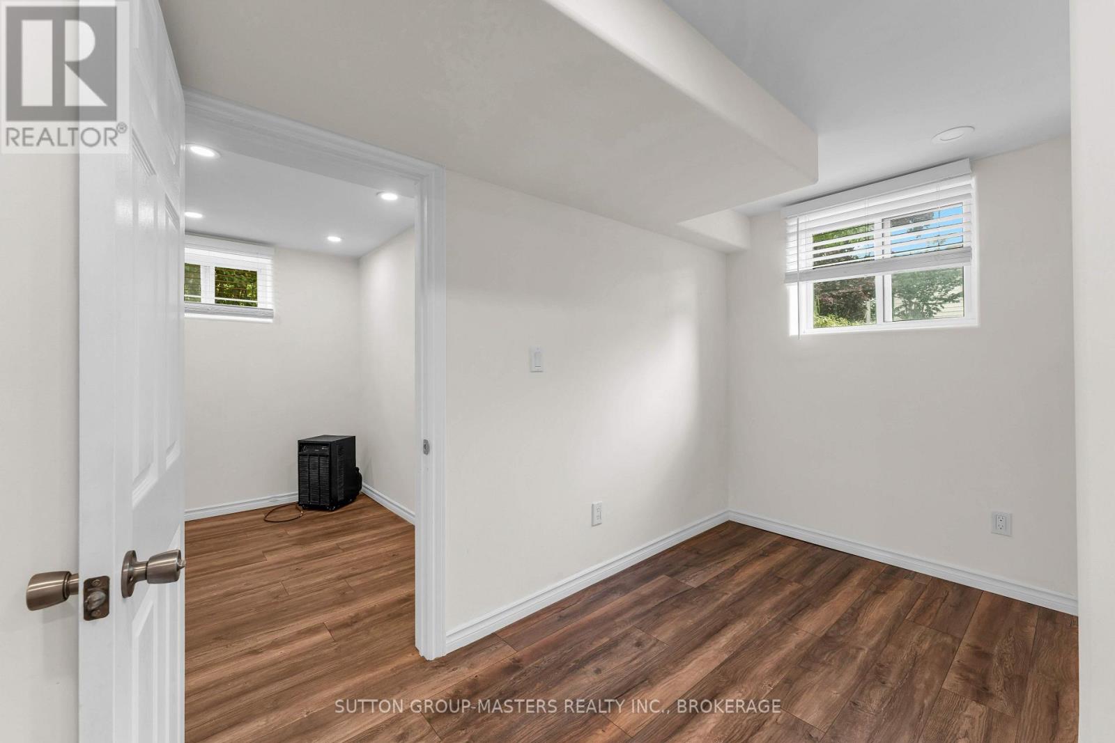 22 WESTDALE AVENUE W - Image 33