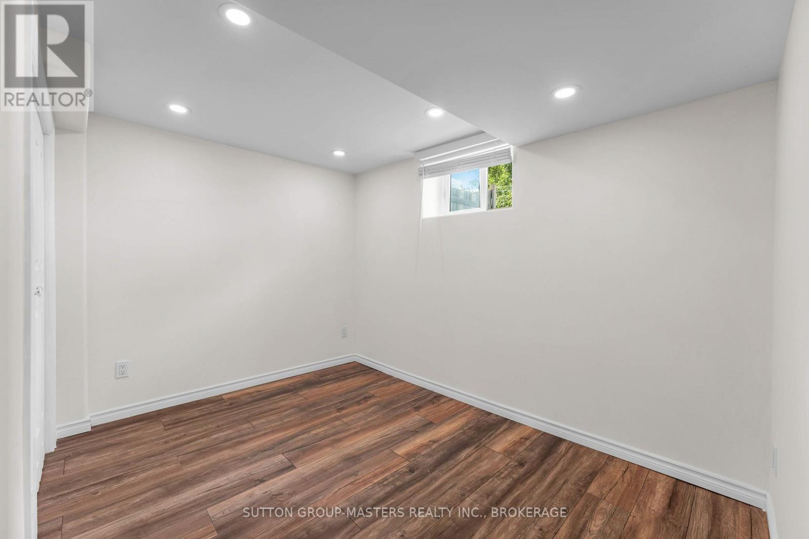 22 WESTDALE AVENUE W - Image 35