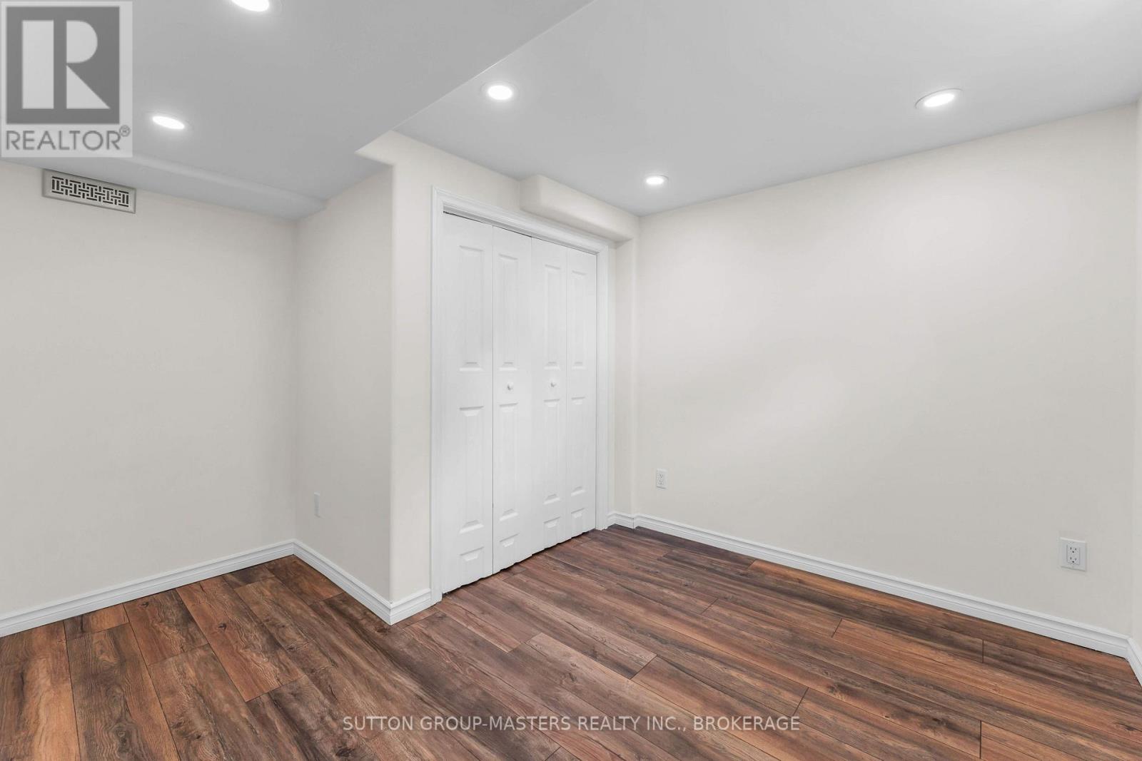 22 WESTDALE AVENUE W - 37