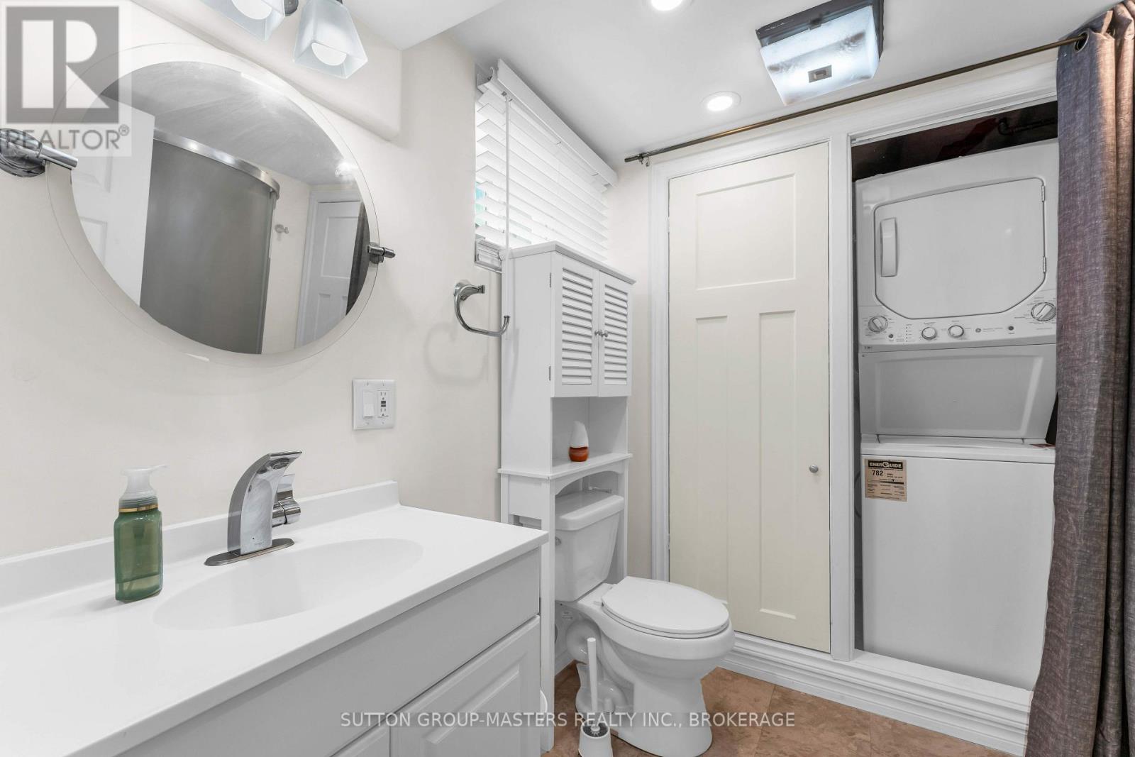 22 WESTDALE AVENUE W - 38