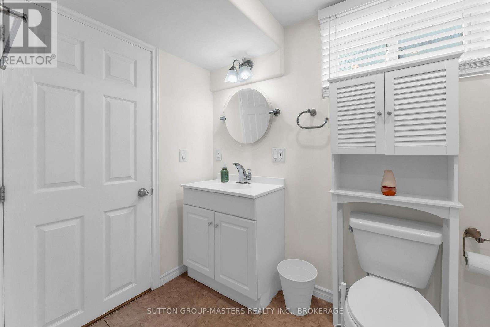 22 WESTDALE AVENUE W - 40