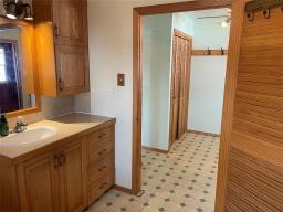1067 St. Clare Street, Birtle, MB R0M0C0 Photo 11