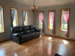 1067 St. Clare Street, Birtle, MB R0M0C0 Photo 17