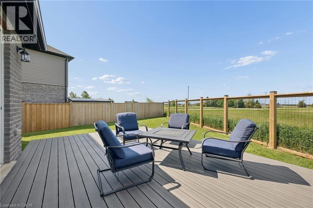 10 SPARROW Crescent - 40