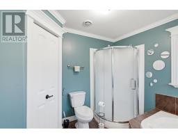 27 Laytes Avenue thumbnail 23