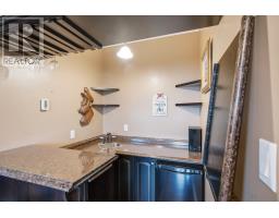 27 Laytes Avenue thumbnail 36