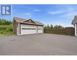27 Laytes Avenue thumbnail 35