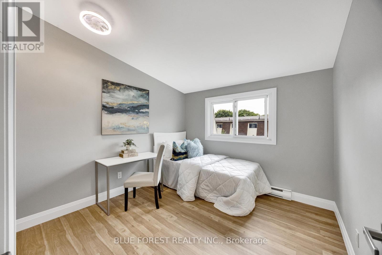 #UNIT 6 40 FAIRFAX COURT - Image 33