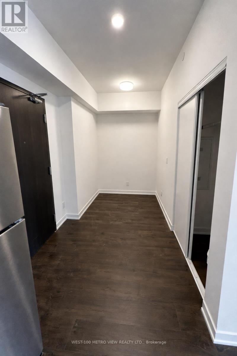 #704 56 LAKESIDE TERRACE - 12
