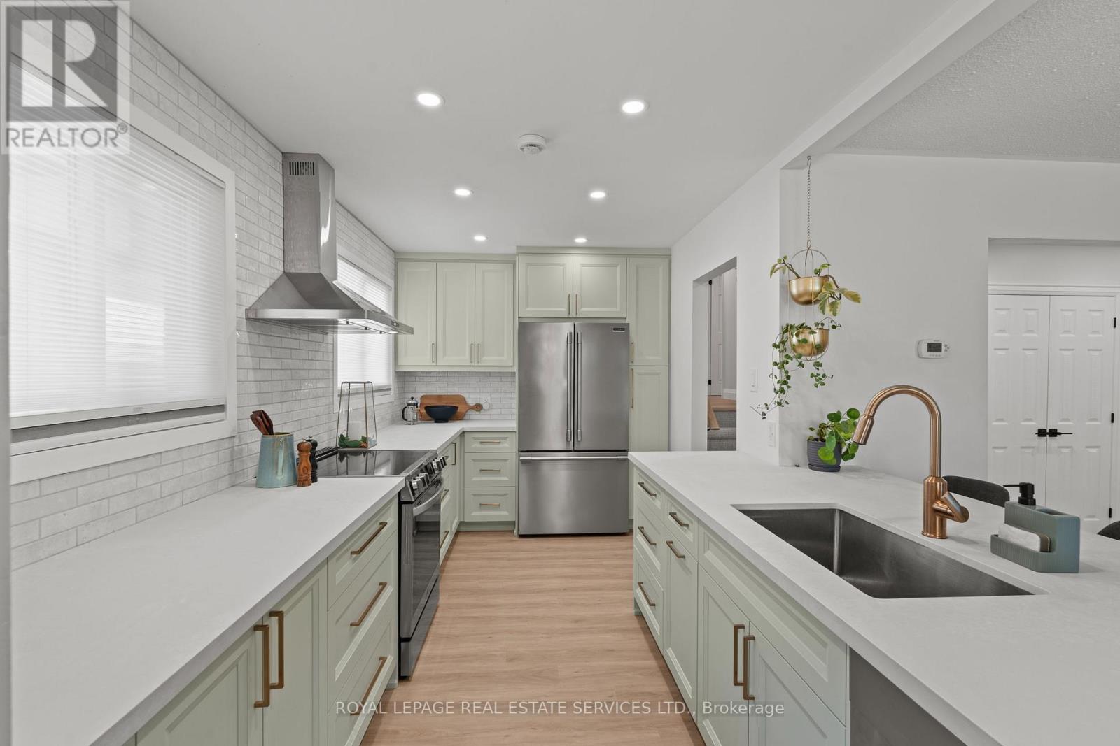 1348 JANINA BOULEVARD - 13