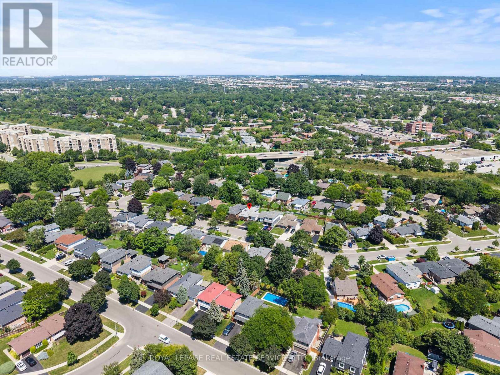 1348 JANINA BOULEVARD - 37
