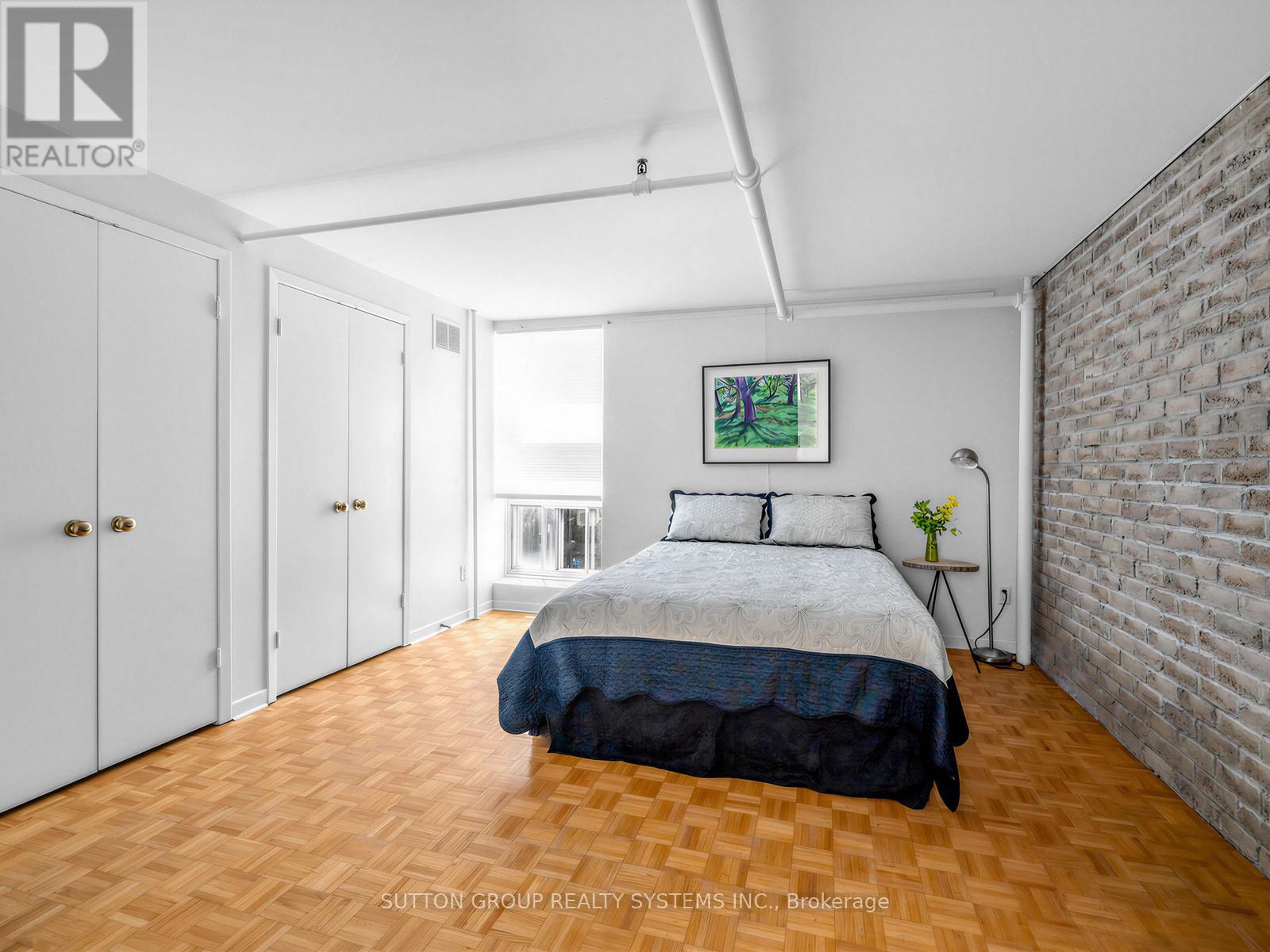 #5 6 BARTLETT AVENUE W - 10