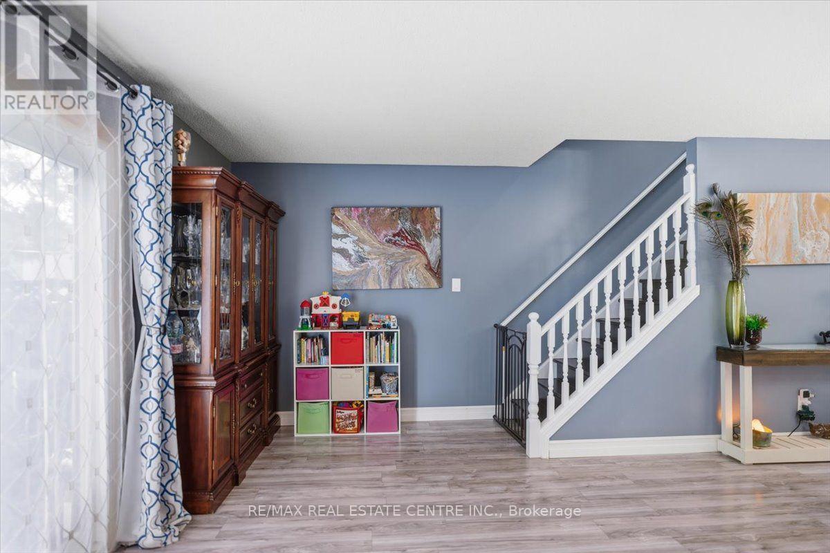 4804 JOHN STREET - 9
