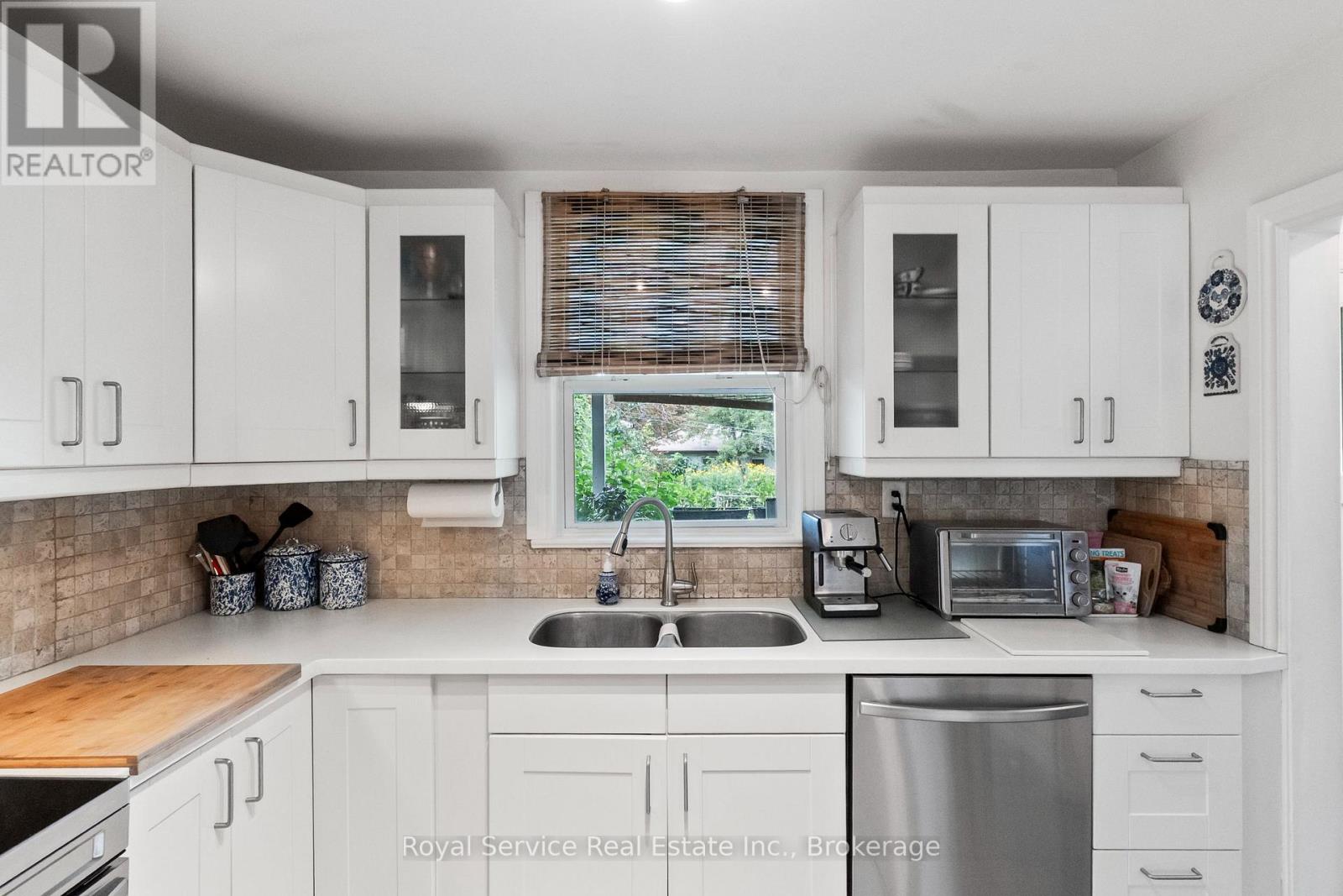 152 HARMONY ROAD S - 13